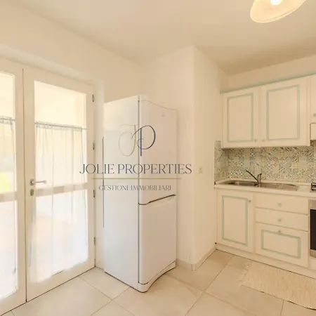 Sea House Pittulongu Апартаменти *