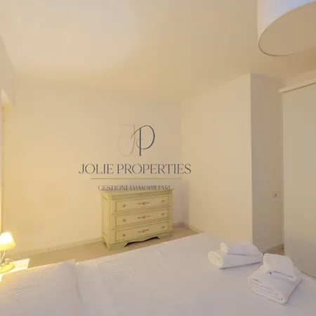 Sea House Pittulongu Апартаменти Ольбія